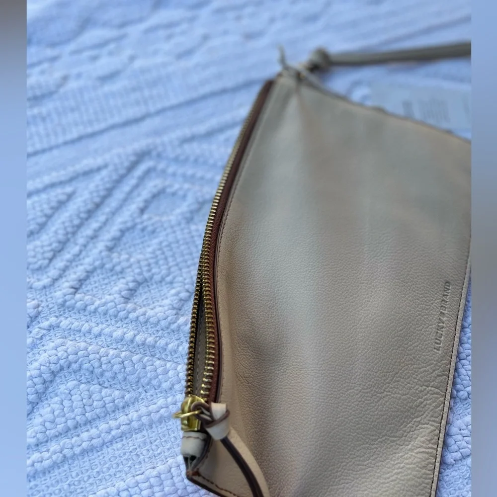 Lucky Brand | NWT Leather Wristlet Clutch